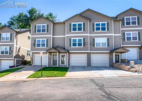 3221 Hearthridge Cir, Colorado Springs, CO 80918