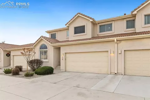 174 Luxury Ln, Colorado Springs, CO 80921