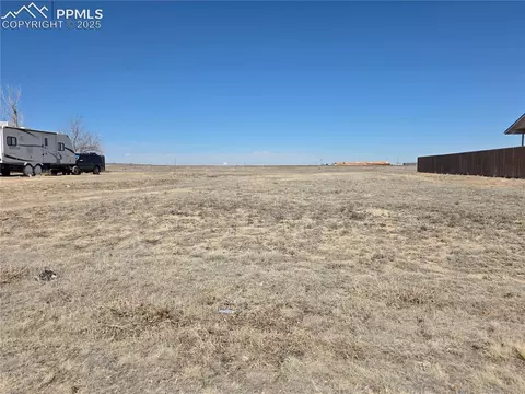 343 E Stardust Dr, Pueblo, CO 81007
