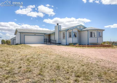 6185 Sayres Rd, Colorado Springs, CO 80927