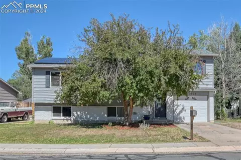 3924 Pearl Dr, Colorado Springs, CO 80918