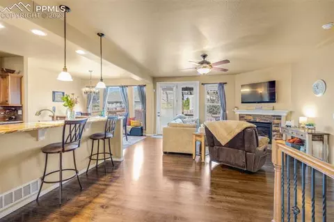 10408 Mount Evans Dr, Peyton, CO 80831 photo 4
