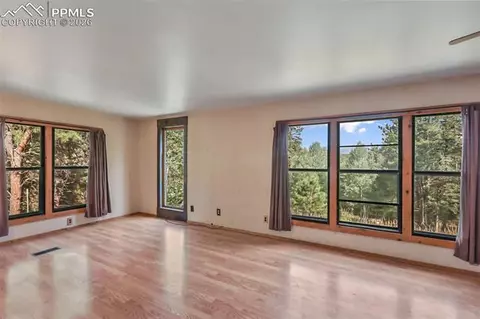 Living - 410 Rangeview Rd, Divide, CO 80814 photo 2 of 3