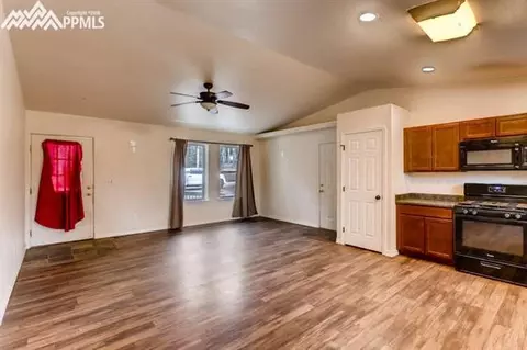 587 Sir Richard Dr, Divide, CO 80814 photo 2