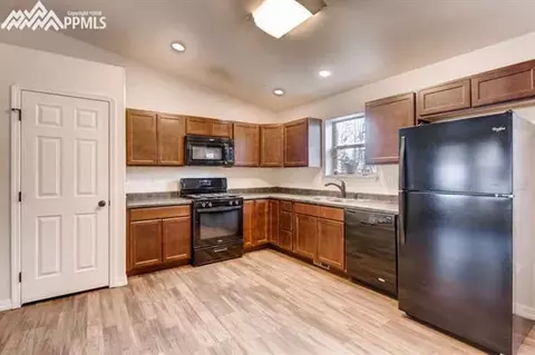 587 Sir Richard Dr, Divide, CO 80814 photo 4