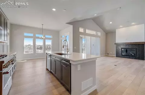 Kitchen - 4707 Mountain Ledge Ln, Monument, CO 80132 photo 4 of 5