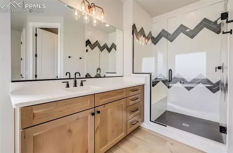 Bath - 4707 Mountain Ledge Ln, Monument, CO 80132 photo 3 of 8