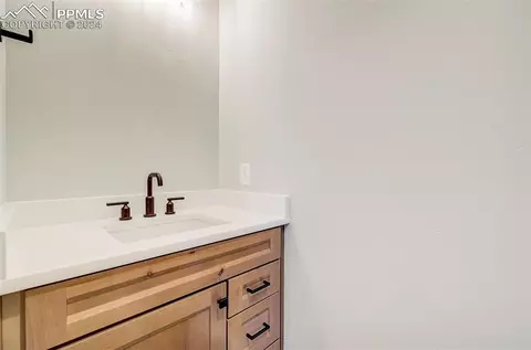Bath - 4707 Mountain Ledge Ln, Monument, CO 80132 photo 7 of 8