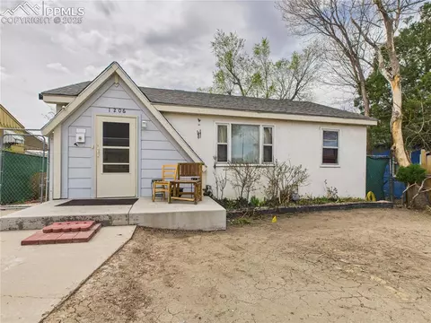 1206 W 18th St, Pueblo, CO 81003