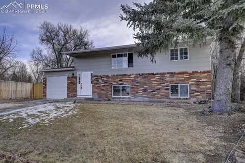 1405 Commanchero Ct, Colorado Springs, CO 80915