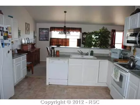12436 Snaffle Bit Rd, Peyton, CO 80831 photo 5