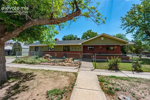 1702 N 8th St, Canon City, CO 81212
