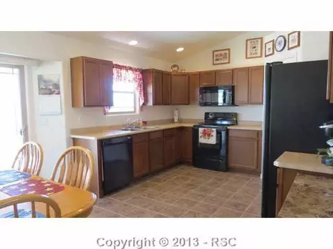 883 E Cholla Plz, Pueblo West, CO 81007 photo 5