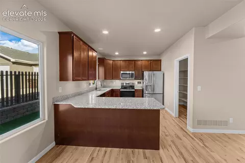Kitchen - 11530 Farnese Hts, Peyton, CO 80831 photo 2 of 2