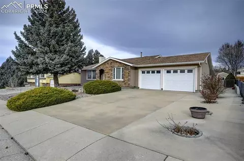 7304 Liberty Ct, Fountain, CO 80817