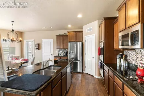 10918 Middlegate Ct, Peyton, CO 80831 photo 8