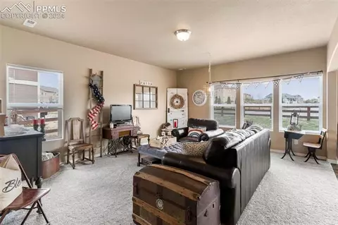 10918 Middlegate Ct, Peyton, CO 80831 photo 6
