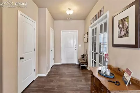 10918 Middlegate Ct, Peyton, CO 80831 photo 4