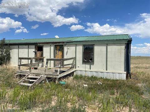 37245 E Jones Rd, Yoder, CO 80864 photo 2