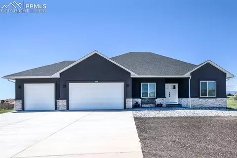 838 E Ashburn Dr, Pueblo West, CO 81007