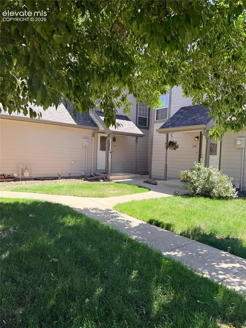 316 Cobblestone Dr, Colorado Springs, CO 80906