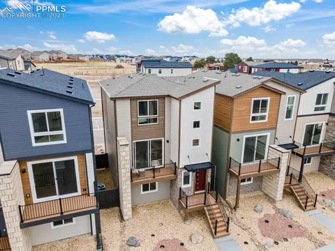 6686 Starry Night Ln, Colorado Springs, CO 80923