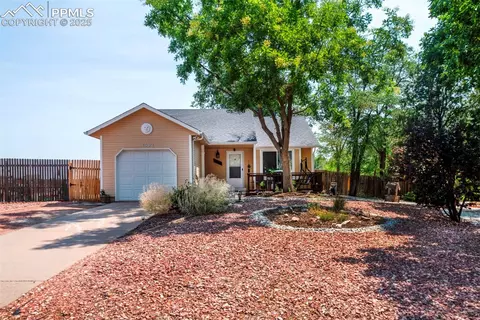 4532 Harwood Rd, Colorado Springs, CO 80916