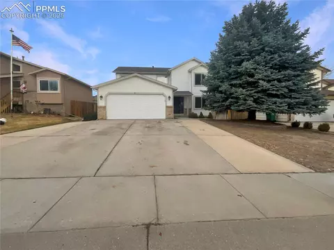 217 Corliss St, Colorado Springs, CO 80911