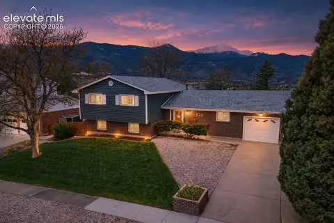 622 Pioneer Ln, Colorado Springs, CO 80904