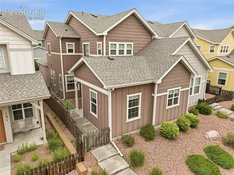 135 Mayflower St, Colorado Springs, CO 80905