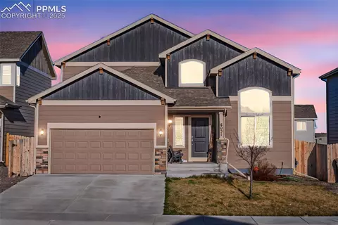 6031 Meadowbank Ln, Colorado Springs, CO 80925