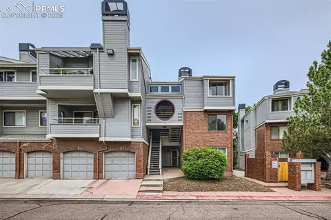 1052 Acapulco Ct, Colorado Springs, CO 80910