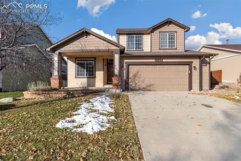 4135 Round Hill Dr, Colorado Springs, CO 80922