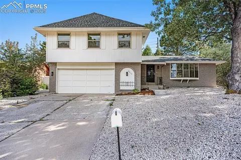 6075 Castlewood Ln, Colorado Springs, CO 80918