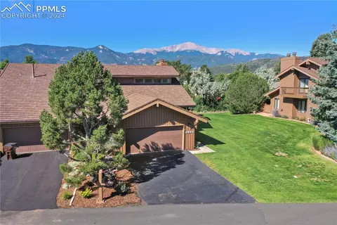 3840 Camels Ridge Ln, Colorado Springs, CO 80904
