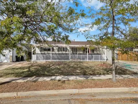 425 Calle Entrada Na Na, Fountain, CO 80817