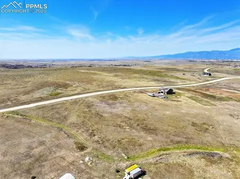 2915 Hoofprint Rd, Peyton, CO 80831 photo 4