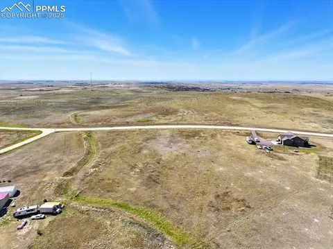 2915 Hoofprint Rd, Peyton, CO 80831 photo 5