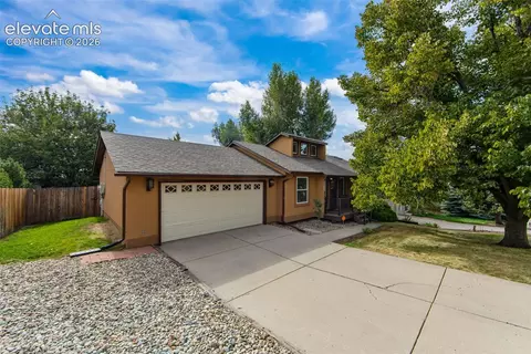 5541 Country Heights Dr, Colorado Springs, CO 80917
