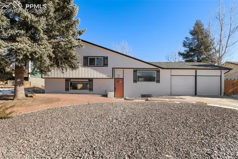 2907 N Roche Dr, Colorado Springs, CO 80918