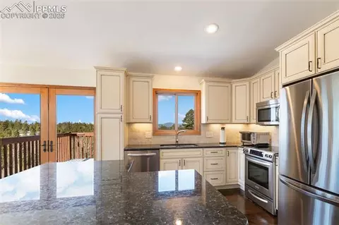 Kitchen - 4265 County Road 51 Rd, Divide, CO 80814 photo 4 of 6