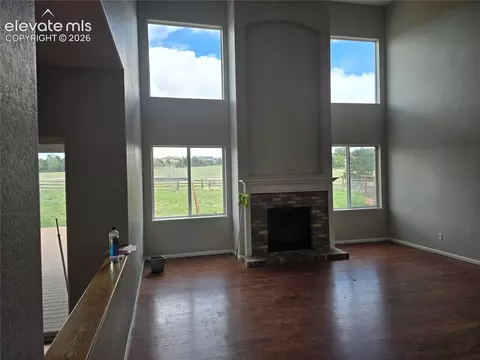 Living - 1635 Bowstring Rd, Monument, CO 80132 photo 2 of 6