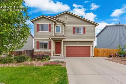 1223 Livingston Ave, Colorado Springs, CO 80906