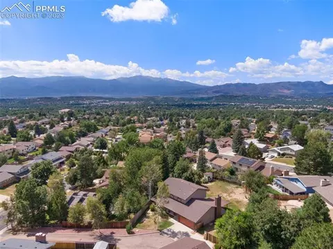 5340 Wagon Master Dr, Colorado Springs, CO 80917