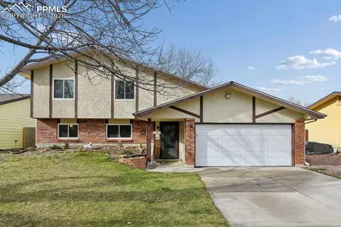 5345 Red Sky Dr, Colorado Springs, CO 80915