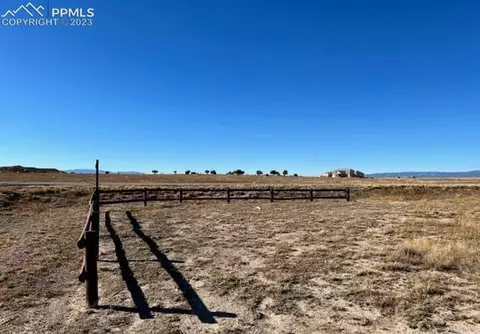 Mountain View Court, Pueblo West, CO 81007