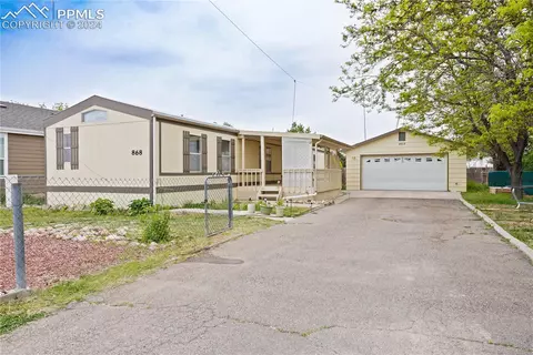 868 S Dante Dr, Pueblo West, CO 81007