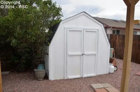 577 Brookeway Na Na, Florence, CO 81226 photo 2