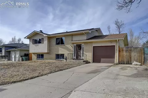 610 Rowe Ln, Colorado Springs, CO 80911