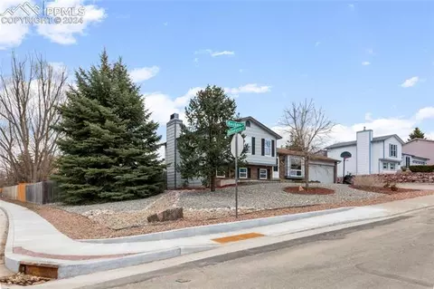 2910 Reuben Dr, Colorado Springs, CO 80918